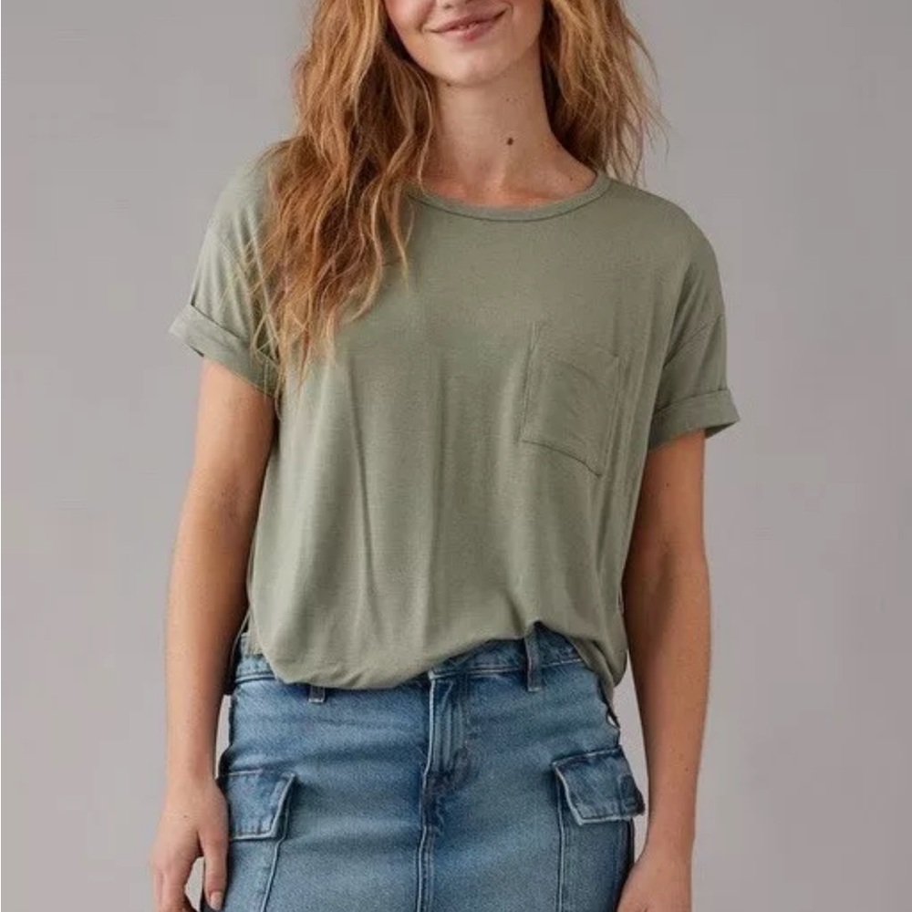 American Eagle Women’s Soft & Sexy Oversized Pocket T-Shirt Color Olive